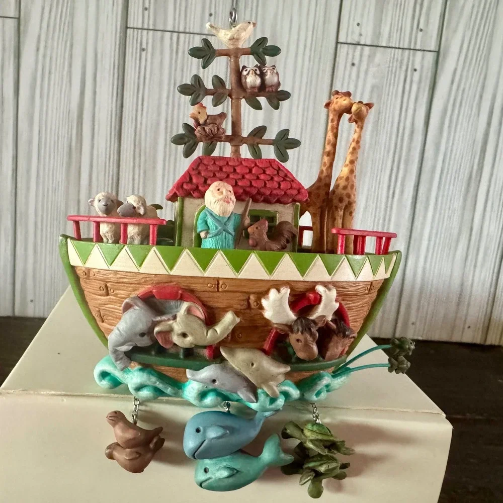 Hallmark Keepsake Noahs Ark Ornaments 2007 & 2006 Magic Motion Ken Crow Set